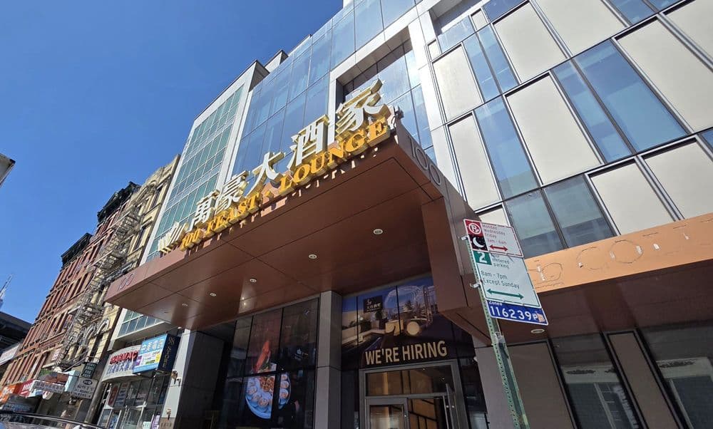 100 Feast Building