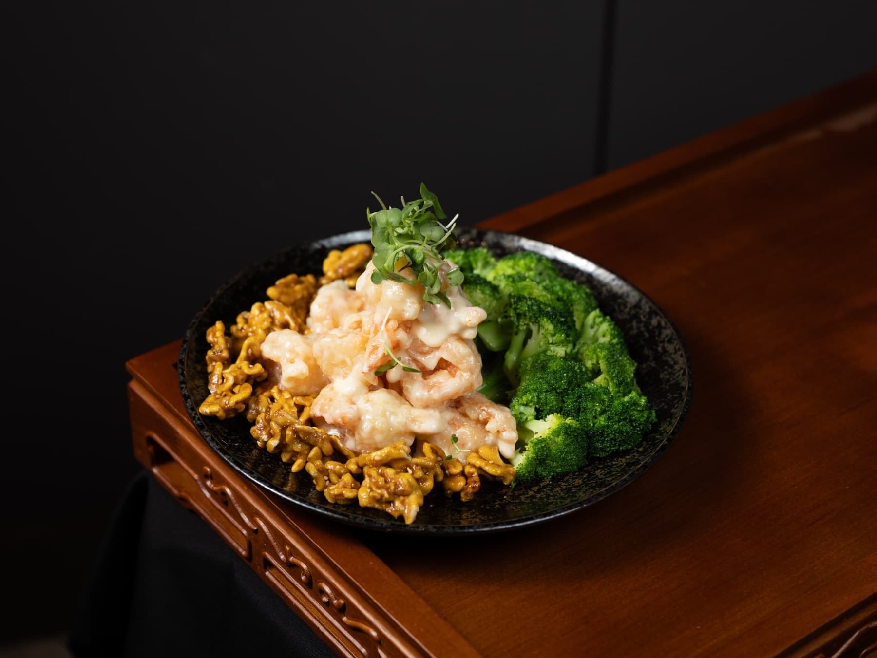 Honey walnut shrimp with broccoli